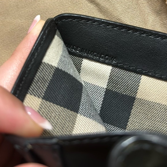🔥Burberry Black Leather Compact Wallet - Picture 8 of 12